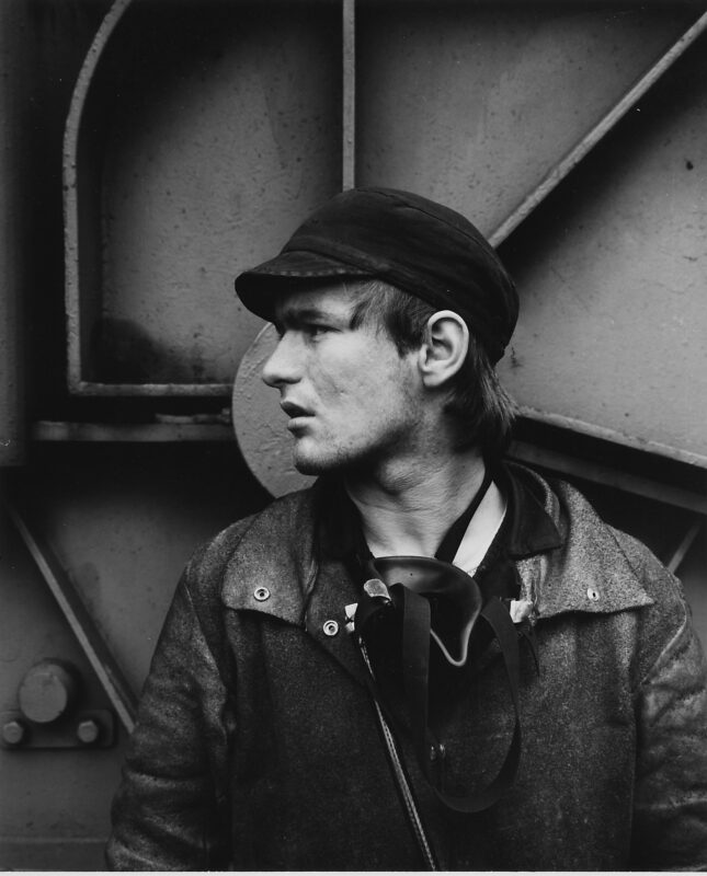 Burner, Mark Dewse, standing by a 40 ton crane, Smith’s Dock shipyard 1986.